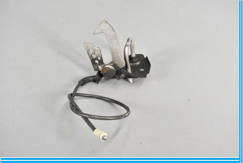 Load image into Gallery viewer, 09-17 BMW 650i 750i Front Right Side Hood Lock Latch Striker W/ Cable Oem