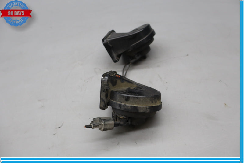 Load image into Gallery viewer, 10-18 Jaguar X351 XJ XJL Left and Right Low and High Tone Signal Horn Set Oem