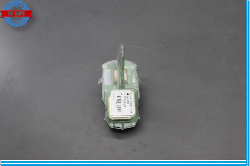 Load image into Gallery viewer, 12-20 Mercedes W218 CLS550 GPS NAV Satellite Shark Fin Antenna Module Oem
