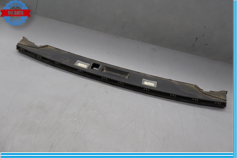 Load image into Gallery viewer, 09-15 BMW 740i 750Li xDrive Trunk Lid Grip Handle License Plate W/ Lights Oem