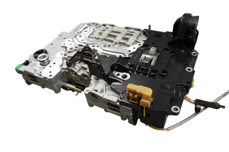 Load image into Gallery viewer, 14-24 Maserati Quattroporte M156 Ghibli Transmission Valve Body Mechatronic Oem