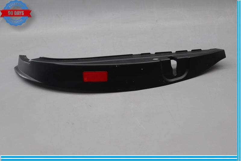 Load image into Gallery viewer, 11-16 Hyundai Equus Front Right Passenger Side Trim Cover Panel Oem