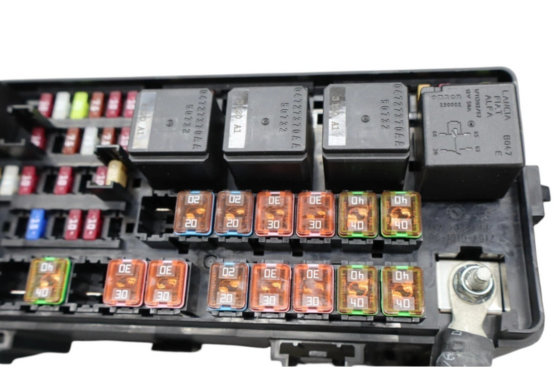 Load image into Gallery viewer, 14-21 Maserati Ghibli S Power Distribution Fuse Relay Box Block 7154763030 Oem