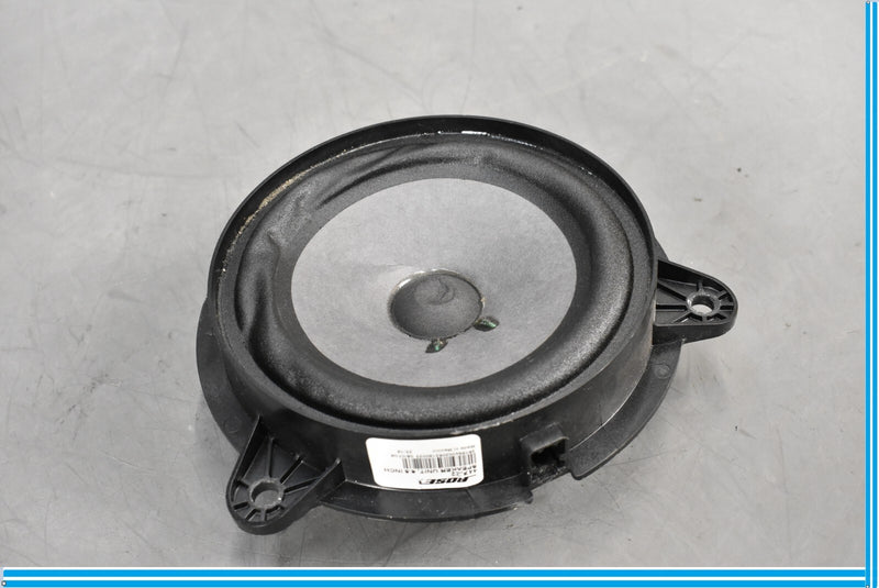 Load image into Gallery viewer, 03-12 Maserati Quattroporte M139 Rear Left Driver Side Door Speaker Oem