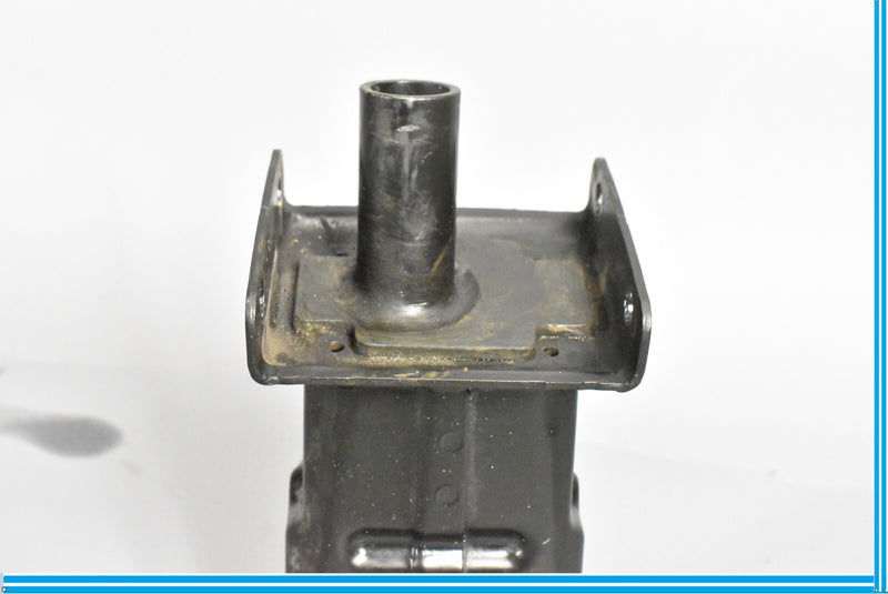 Load image into Gallery viewer, 07-14 Mercedes CL550 CL600 W216 Front Right Bumper Reinforcement Bracket Oem