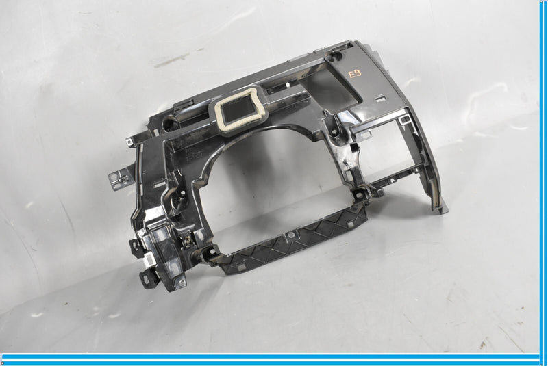 Load image into Gallery viewer, 10-16 Land Rover Range Rover Dashboard Instrument Panel Bracket Support Oem