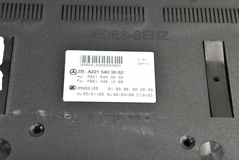 Load image into Gallery viewer, 07-14 Mercedes S550 CL550 S63 AMG Rear Trunk Fuse Box SAM Module A2215403862 Oem