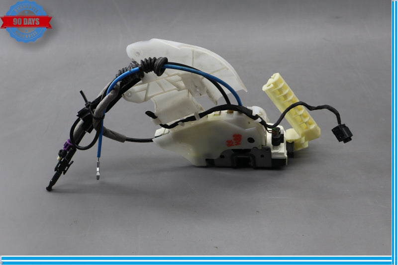 Load image into Gallery viewer, 12-18 Mercedes W218 CLS550 CLS400 Rear Right Side Door Lock Latch Actuator Oem