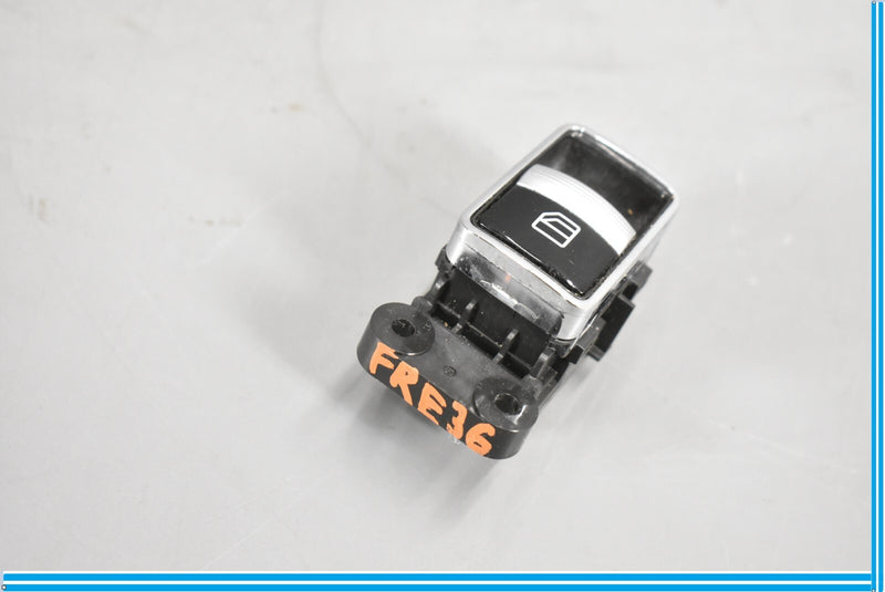 Load image into Gallery viewer, 07-13 Mercedes S550 W216 Front Right Passenger Door Window Switch Button Oem