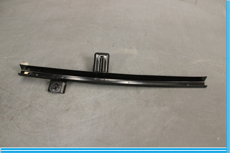 Load image into Gallery viewer, 06-13 Land Rover Range Rover Sport Front Left Side Door Window Glass Guide Oem