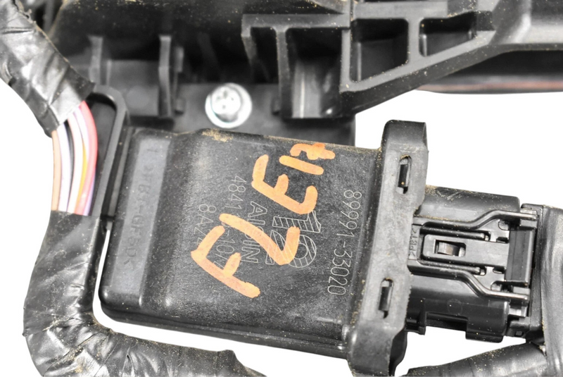Load image into Gallery viewer, 07-17 Lexus LS460 LS600h Front Left Driver Exterior Door Handle 6920250050 Oem