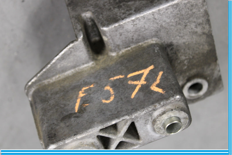 Load image into Gallery viewer, 04-18 Bentley Continental Power Steering Pump Bracket Oem