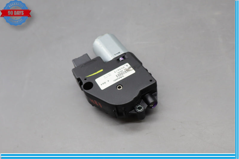 Load image into Gallery viewer, 14-24 Maserati Quattroporte SQ4 M156 Sunroof Sun Roof Motor 673000063 Oem