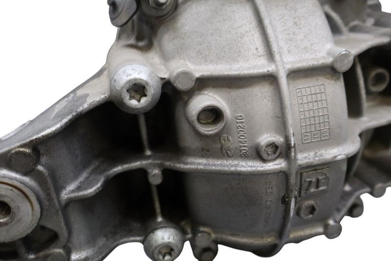 Load image into Gallery viewer, 17-21 Alfa Romeo Stelvio Rear Differential Diff Axle Carrier 55275932 Oem
