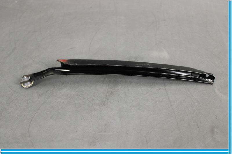 Load image into Gallery viewer, 10-16 Mercedes E350 E550 Rear Right Quarter Glass Division Bar Molding Oem