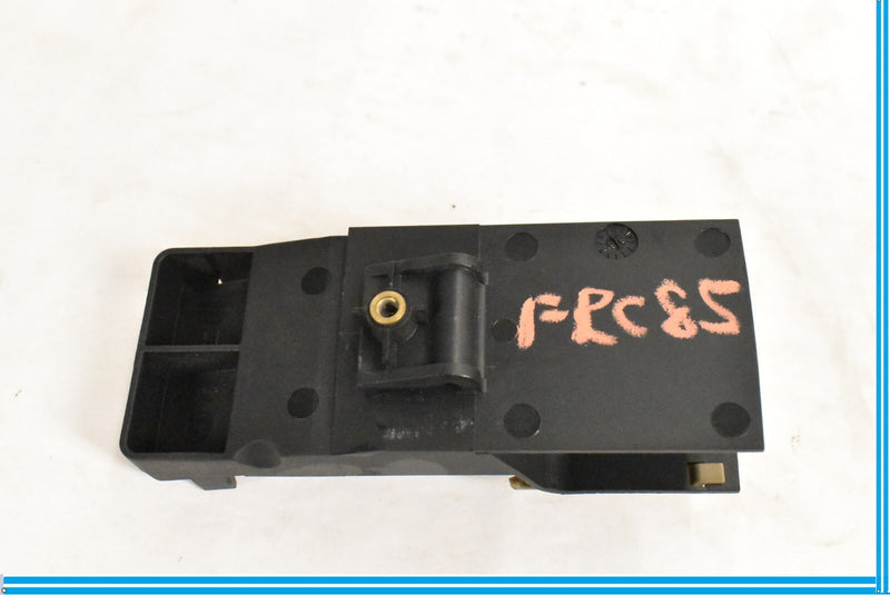 Load image into Gallery viewer, 01 JAGUAR XK8 RIGHT FRONT INTERIOR DOOR HANDLE ASSEMBLY