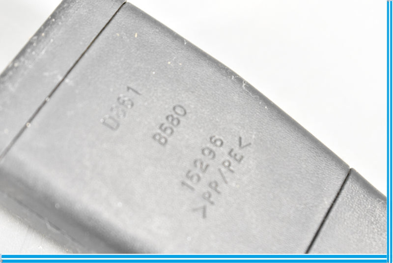 Load image into Gallery viewer, 07-12 Lexus LS460 Front Right Passenger Seat Belt Buckle Black Oem