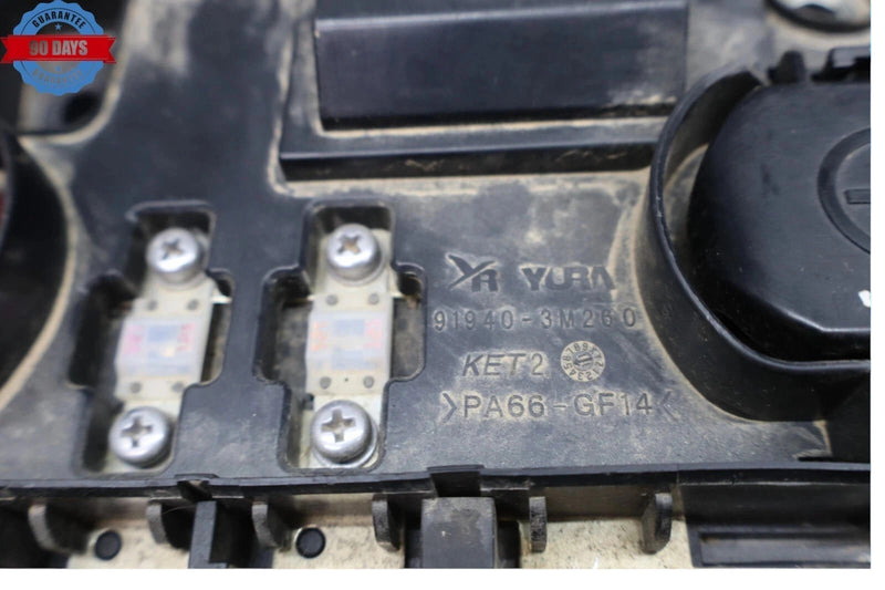 Load image into Gallery viewer, 09-16 Hyundai Equus Genesis Battery Terminal Junction Fuse Box 919403M260 OEM