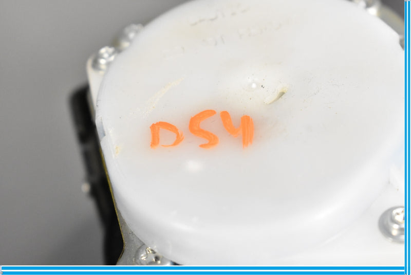 Load image into Gallery viewer, LEXUS LS460 XF40 REAR RIGHT SIDE SEAT BELT SEATBELT RETRACTOR OEM 2007 - 2009