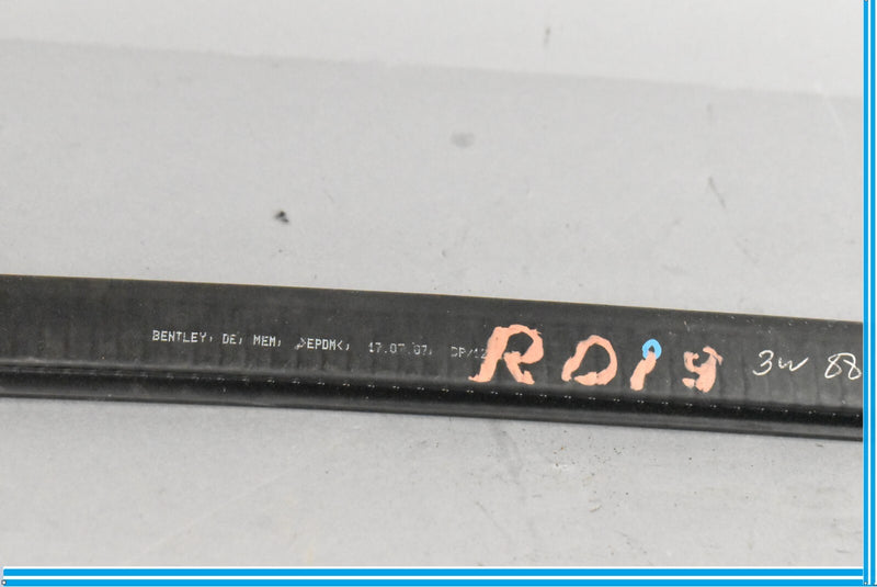 Load image into Gallery viewer, 2008 Bentley Continental Front Right Door Inner Glass Rubber Seal 3W8837472B Oem