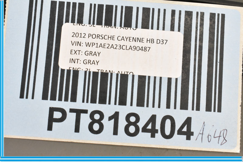 Load image into Gallery viewer, PORSCHE CAYENNE 92A - REAR Right DOOR SILL / Scuff Panel TRIM / Molding