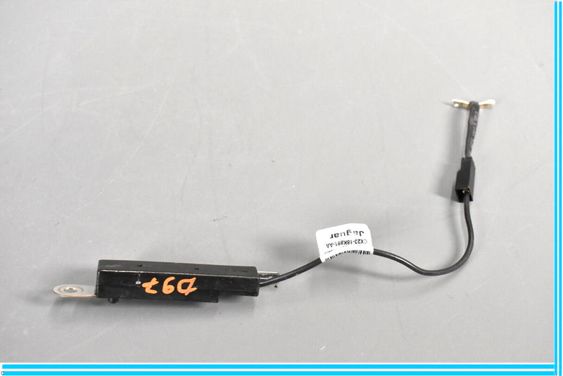 Load image into Gallery viewer, 18-20 Jaguar E-Pace Rear Right Side Antenna Amplifier Isolator Module Oem