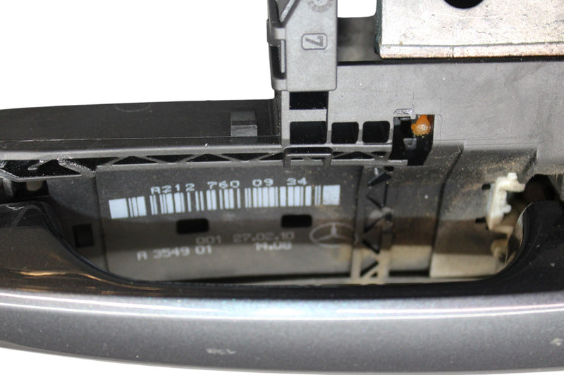 Load image into Gallery viewer, 10-13 Mercedes W212 E350 E250 E550 Front or Rear Right Exterior Door Handle Oem