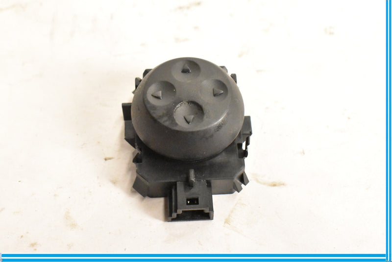 Load image into Gallery viewer, 2015 - 2020 MERCEDES C300 FRONT RIGHT SEAT LUMBAR CONTROL SWITCH OEM A2059057803