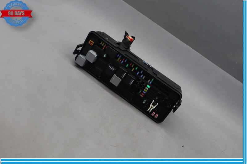 Load image into Gallery viewer, 14-17 Land Range Rover Sport Rear Fuse Relay Junction Fuse Box Oem