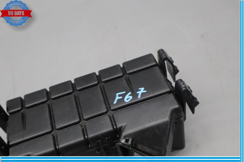Load image into Gallery viewer, 18-21 Buick Enclave Engine Motor Fuse Relay Junction Box Module Oem