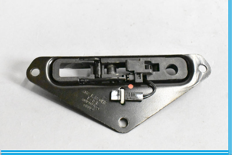 Load image into Gallery viewer, Convertible Top Lock Plate 04 05 06 Audi A4 Cabrio L and R 8H0871397 8H0871398