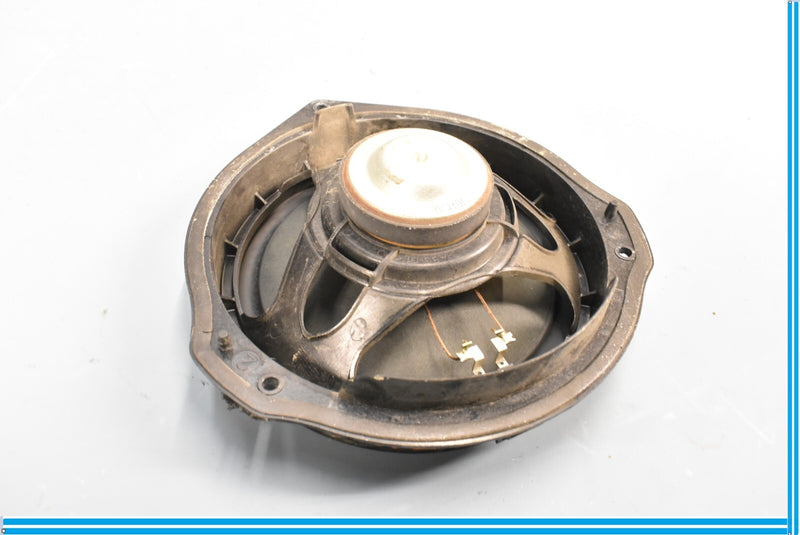 Load image into Gallery viewer, 08-15 Mercedes C300 C350 W204 Front Door Audio Speaker A2048201902 Oem