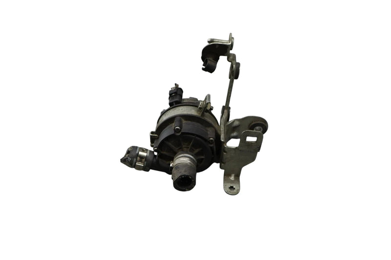 Load image into Gallery viewer, 14-20 Maserati Ghibli Engine Water Coolant Aux Auxiliary Pump 670005347 Oem