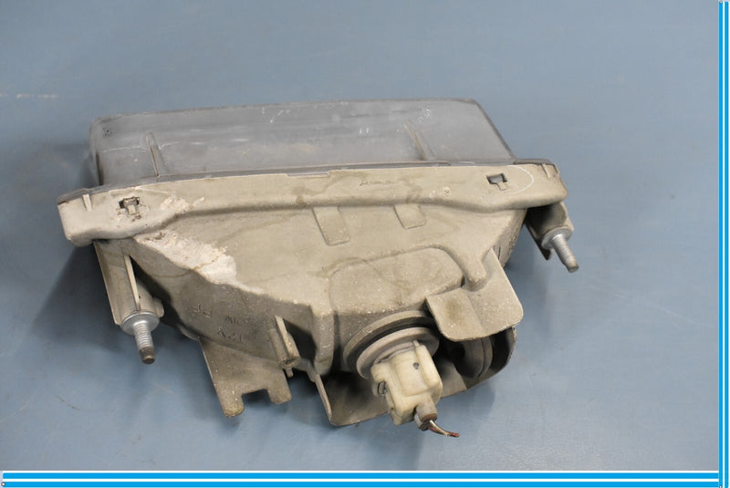 Load image into Gallery viewer, 02-10 Lexus SC430 Front Left Driver Lower Side Fog Light Lamp Oem