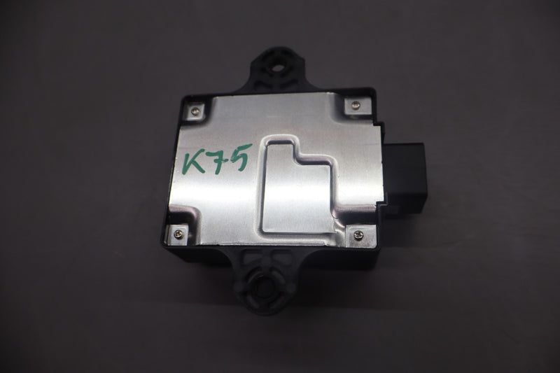 Load image into Gallery viewer, 15-20 Hyundai Genesis G80 Fuel Pump Control Module Unit 33040B1000 Oem