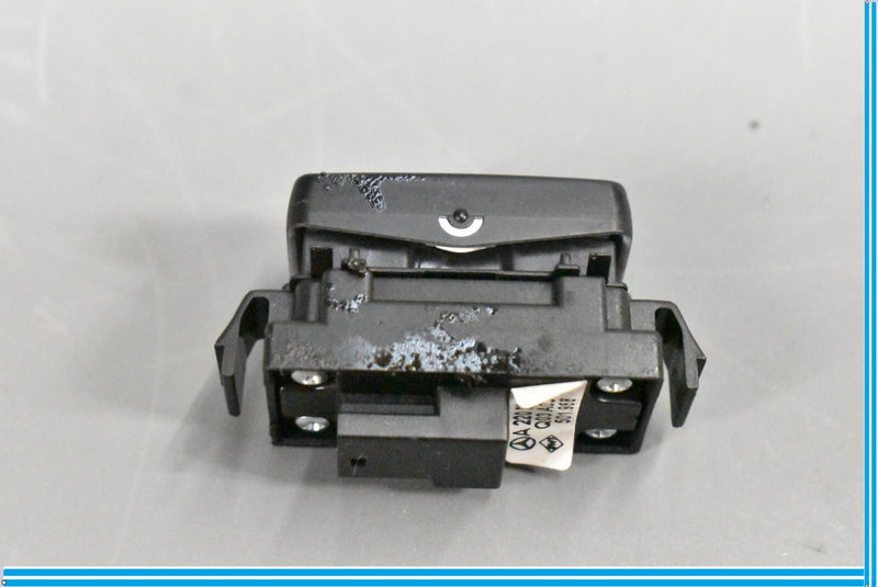 Load image into Gallery viewer, 00-06 MERCEDES W215 C215 CL-CLASS LEFT OR RIGHT WINDOW SWITCH 2208213379 OEM