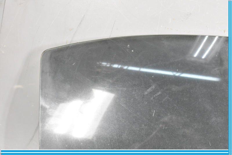 Load image into Gallery viewer, 02-05 Lexus SC430 Front Right Passenger Outer Side Tail Light Lamp Oem