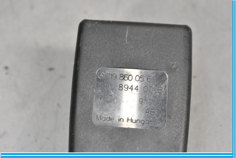Load image into Gallery viewer, 06-11 Mercedes CLS550 CLS500 W219 Rear Left Side Seat Belt Seatbelt Buckle Oem