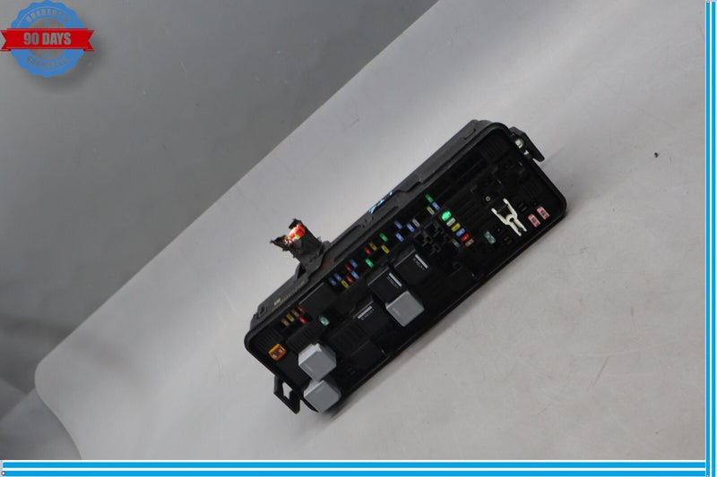 Load image into Gallery viewer, 14-17 Land Range Rover Sport Rear Fuse Relay Junction Fuse Box Oem