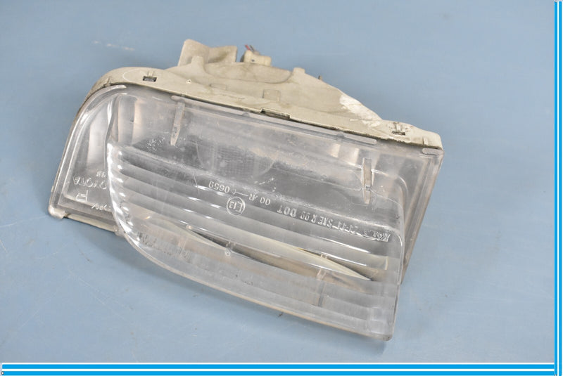 Load image into Gallery viewer, 02-10 Lexus SC430 Front Left Driver Lower Side Fog Light Lamp Oem