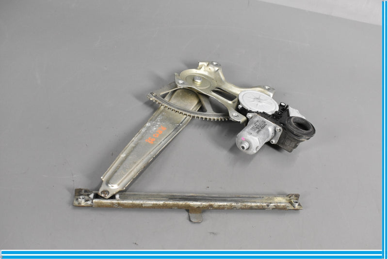 Load image into Gallery viewer, 07-12 Lexus LS460 Front Right Passenger Side Window Regulator W/ Motor Oem