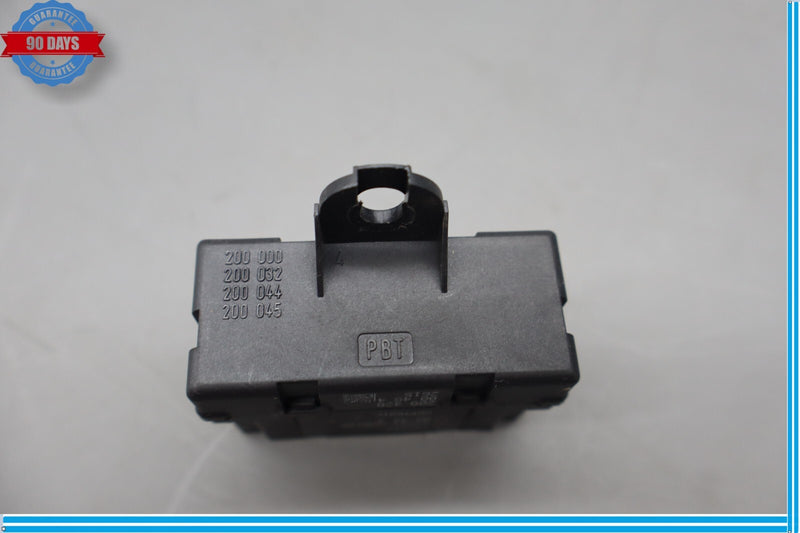 Load image into Gallery viewer, 02-10 Lexus SC430 Front Left Driver Side Seat Heater Control Module Oem