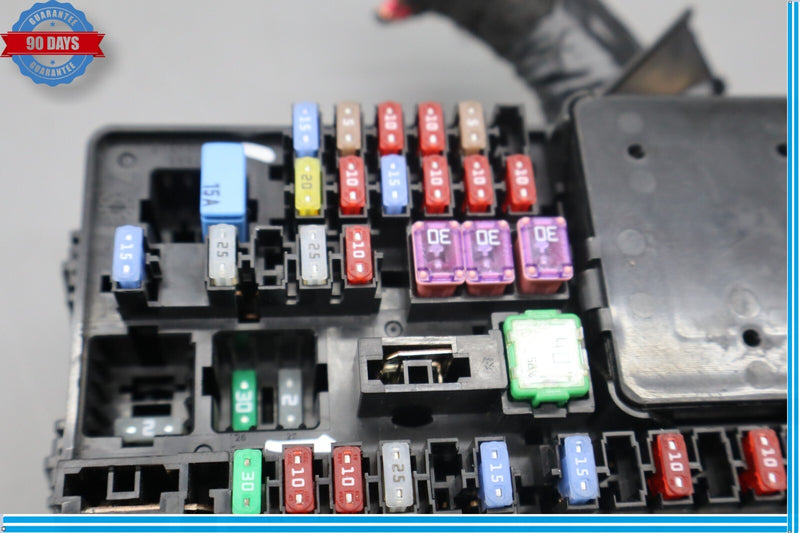 Load image into Gallery viewer, 18-21 Buick Enclave Engine Motor Fuse Relay Junction Box Module Oem