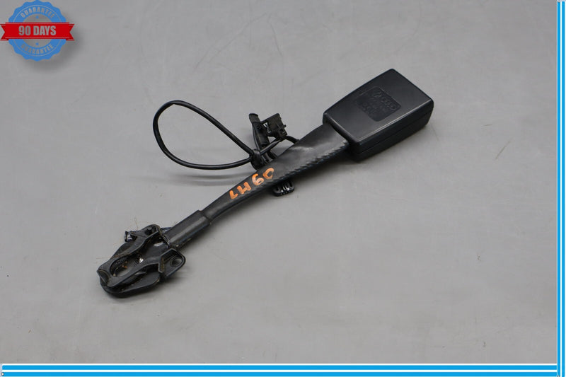 Load image into Gallery viewer, 12-18 Audi A6 Front Left Driver Side Side Belt Seatbelt Buckle Receiver Oem
