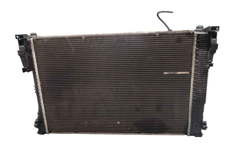 Load image into Gallery viewer, 08-15 Mercedes W212 E350 C300 Engine Motor Water Cooling Radiator 2045003003 Oem