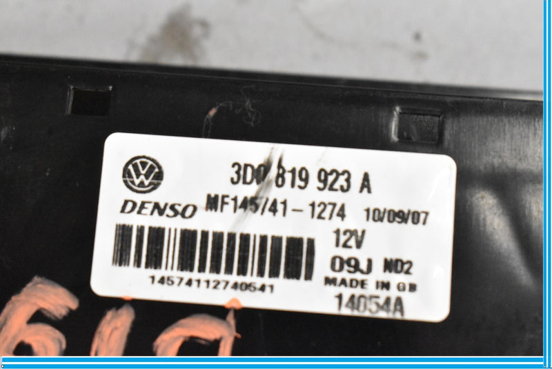 Load image into Gallery viewer, 2003-2011 Bentley Continental Foot Well Air Vent Grille 3D0819923A Oem