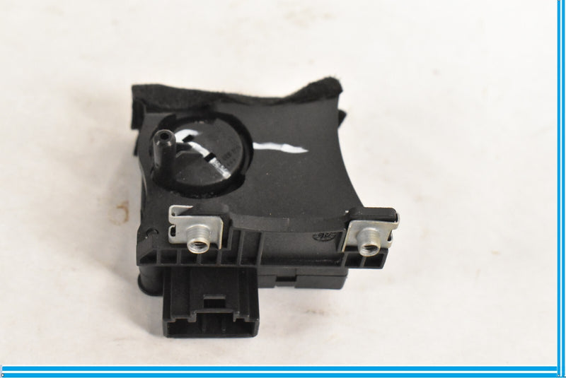 Load image into Gallery viewer, 4F0820511A Audi A6 C6 4F Heater Flap Engine 4F0 820 511 A