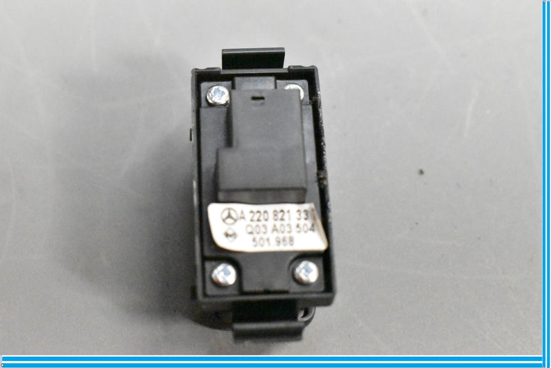 Load image into Gallery viewer, 00-06 MERCEDES W215 C215 CL-CLASS LEFT OR RIGHT WINDOW SWITCH 2208213379 OEM