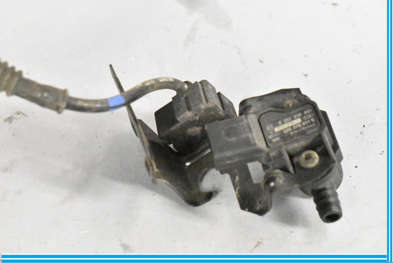 Load image into Gallery viewer, 04-12 Bentley Continental Accelerator Acceleration Sensor 3W0616576 Oem