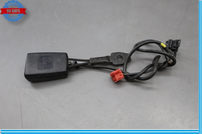 Load image into Gallery viewer, 98-03 Mercedes W210 E320 CLK320 Front Right Side Seatbelt Seat Belt Buckle Oem